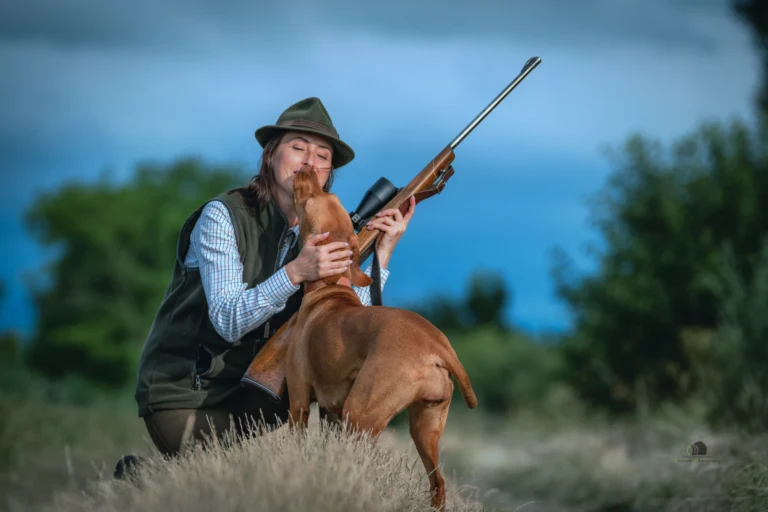 V rytme revíru: Keď sa ranný úsvit prepletie s vášňou pre lov